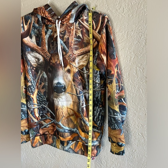 Hoodie lightweight fabric with image of deer size M - Picture 3 of 3